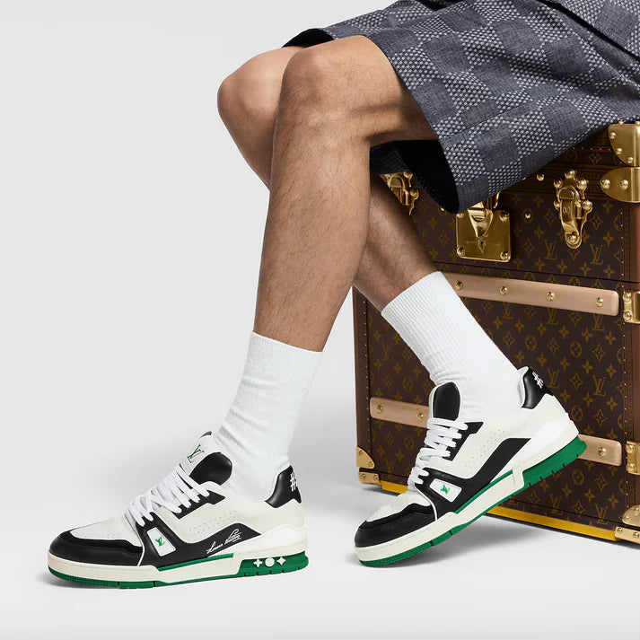 Sneaker