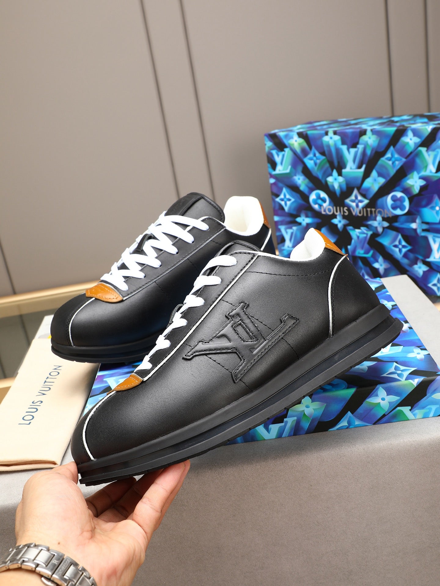 Sneakers