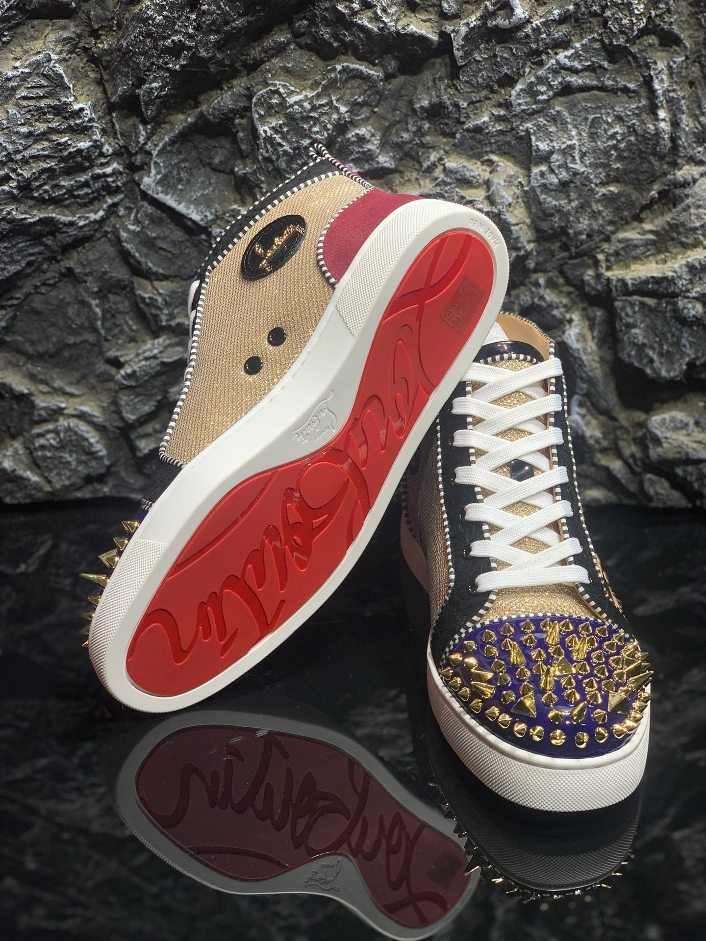Sneakers