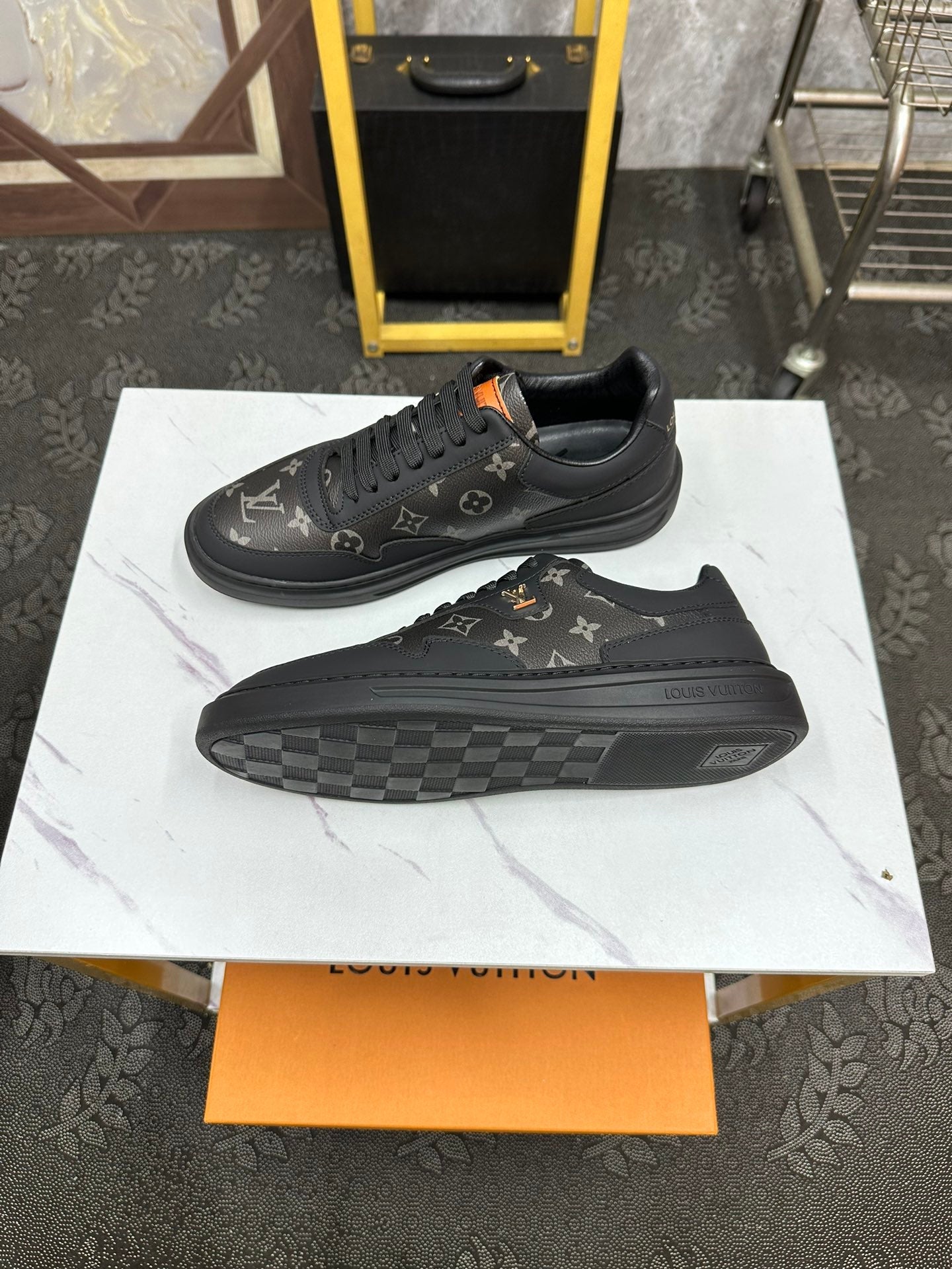 Sneakers