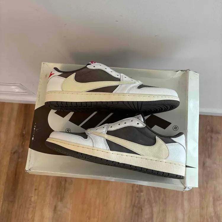 Sneaker