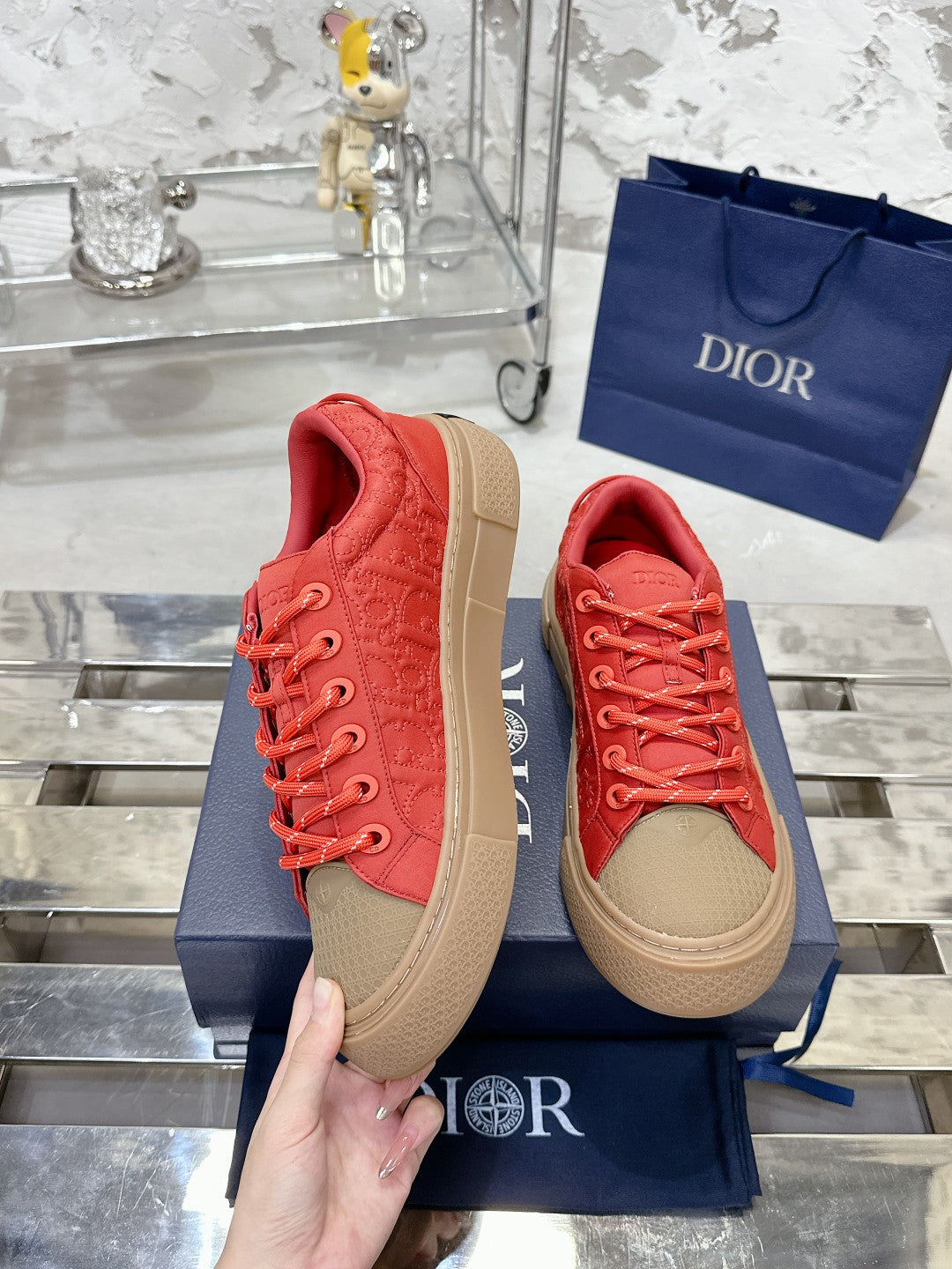 Sneakers