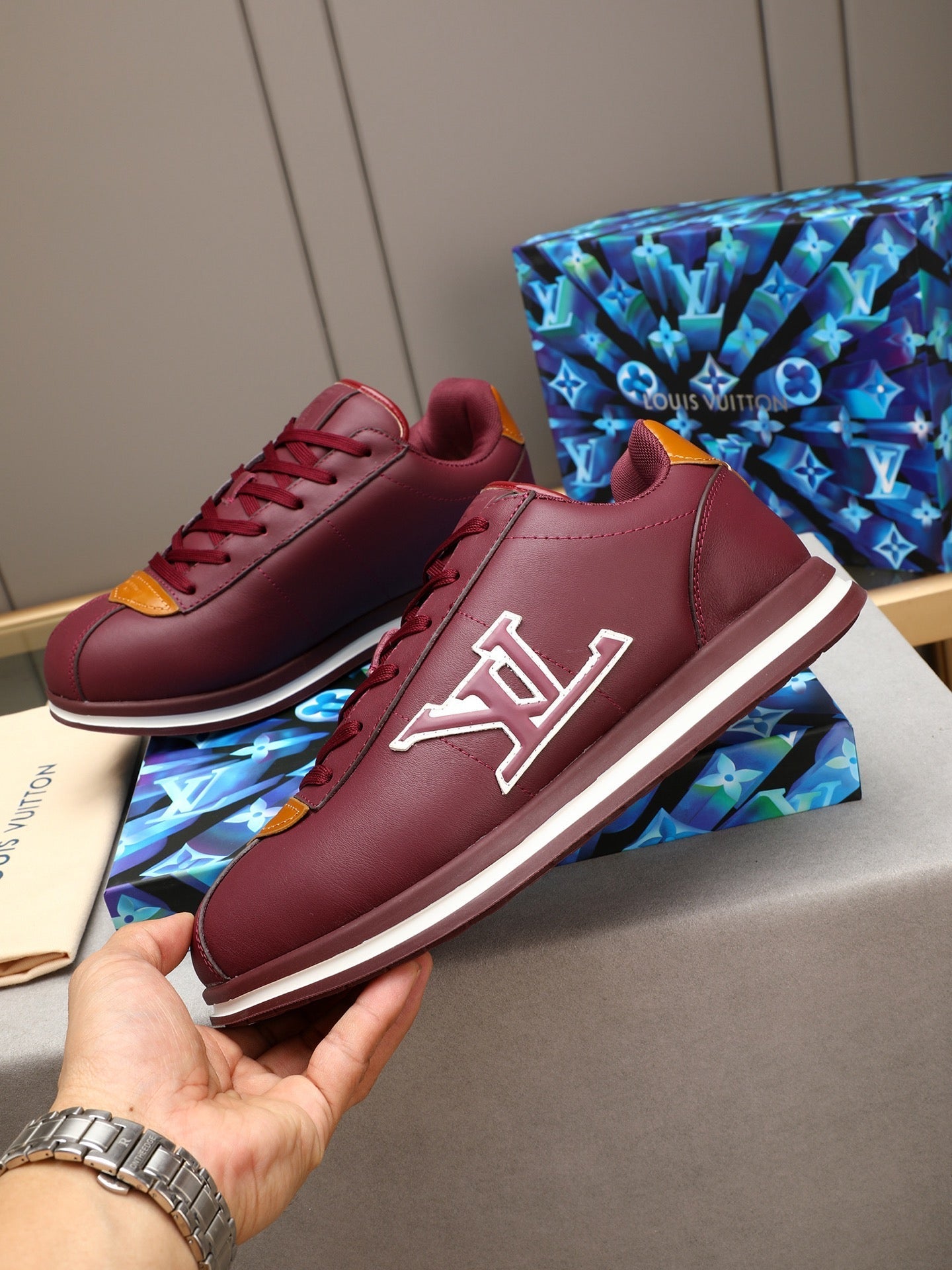 Sneakers