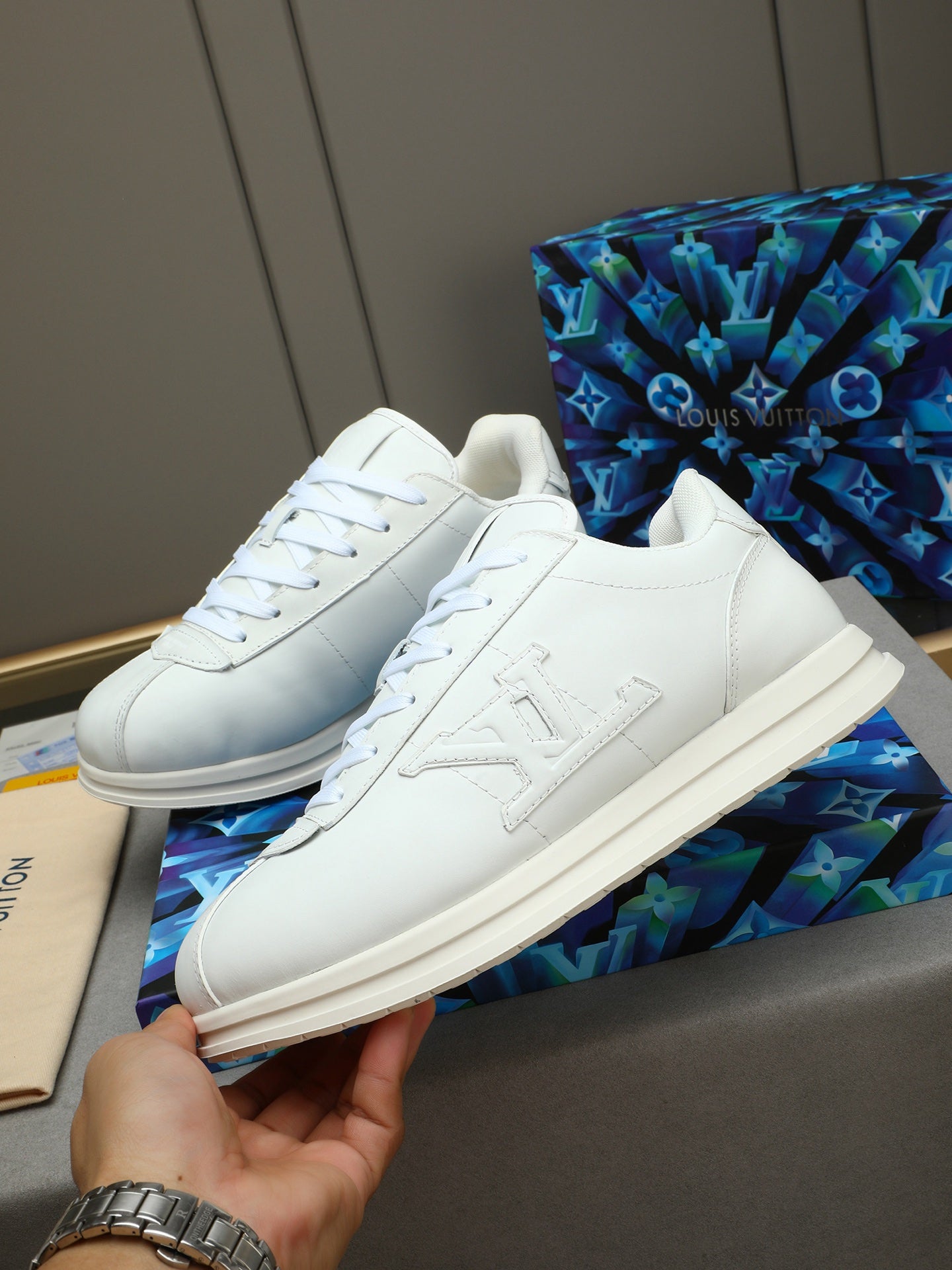 Sneakers