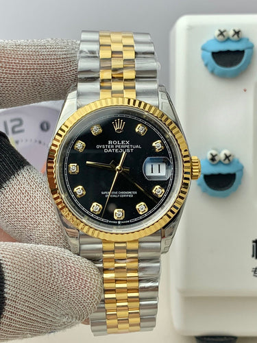 Onyx 10 Baguette Diamond Dial Day-Date Yellow Gold