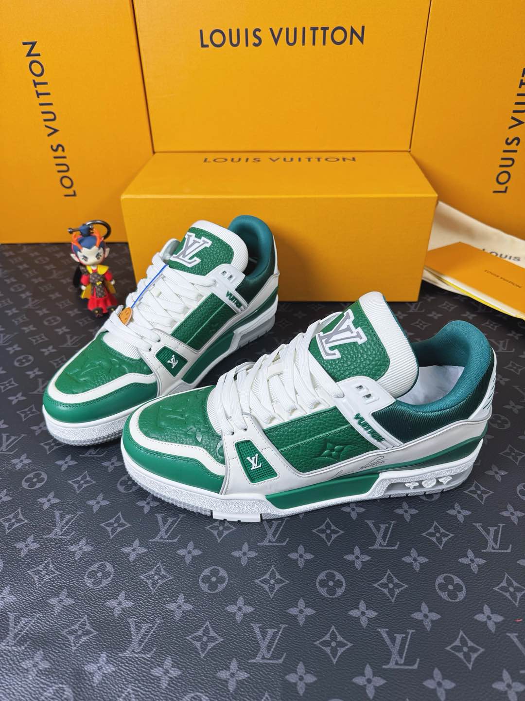 Sneakers