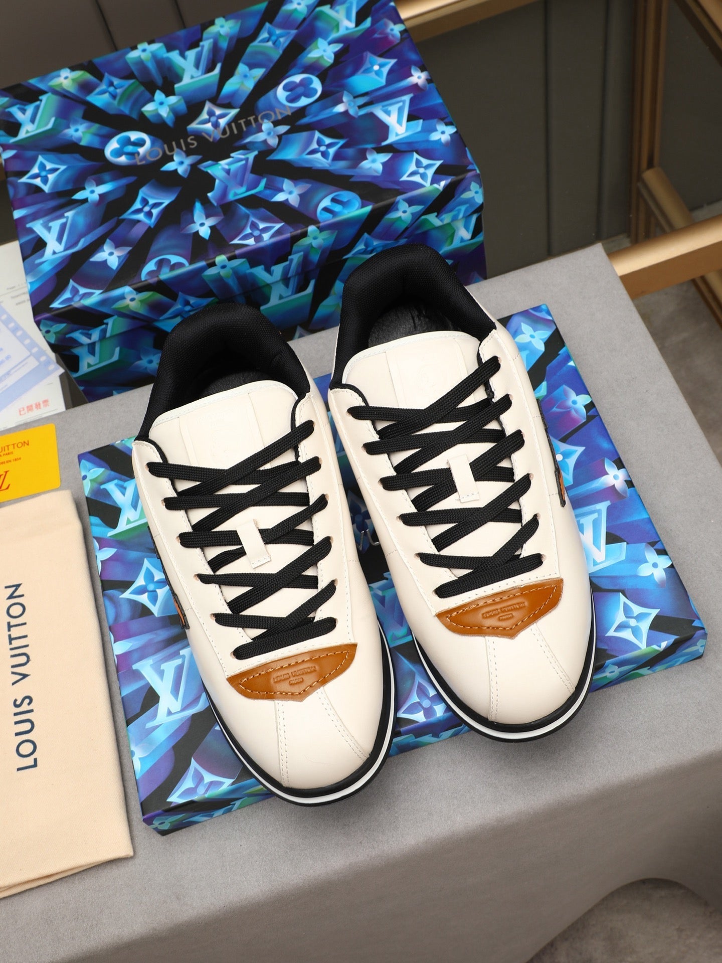 Sneakers