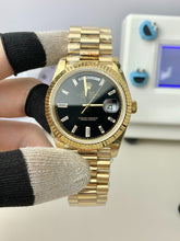 40 Onyx 10 Baguette Diamond Dial  Men's Watch