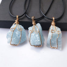 Halskette mit Aquamarin Anhänger