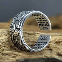 Ring mit Herz des Lotus Sutra
