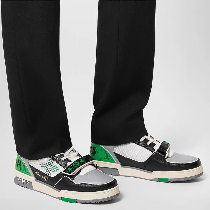 Sneaker