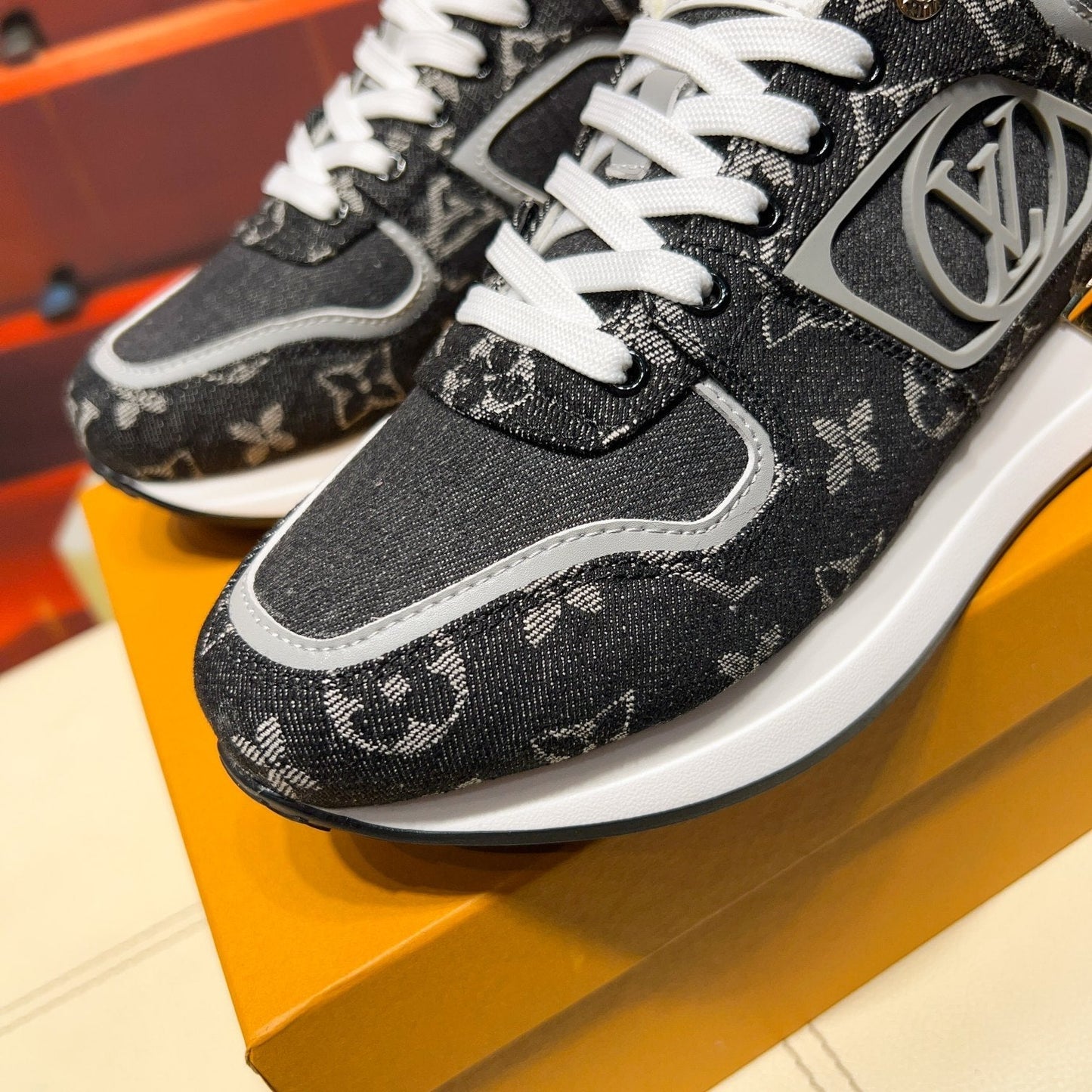 Sneakers