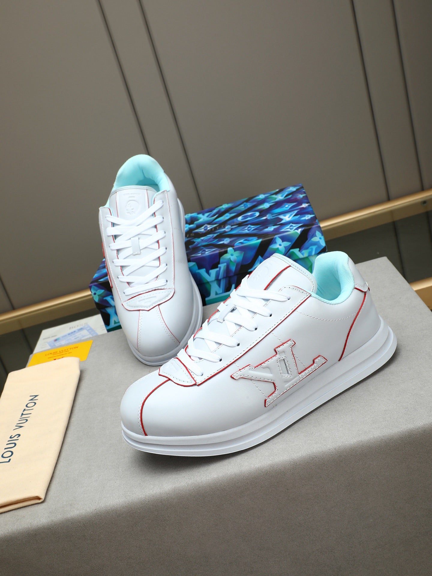 Sneakers
