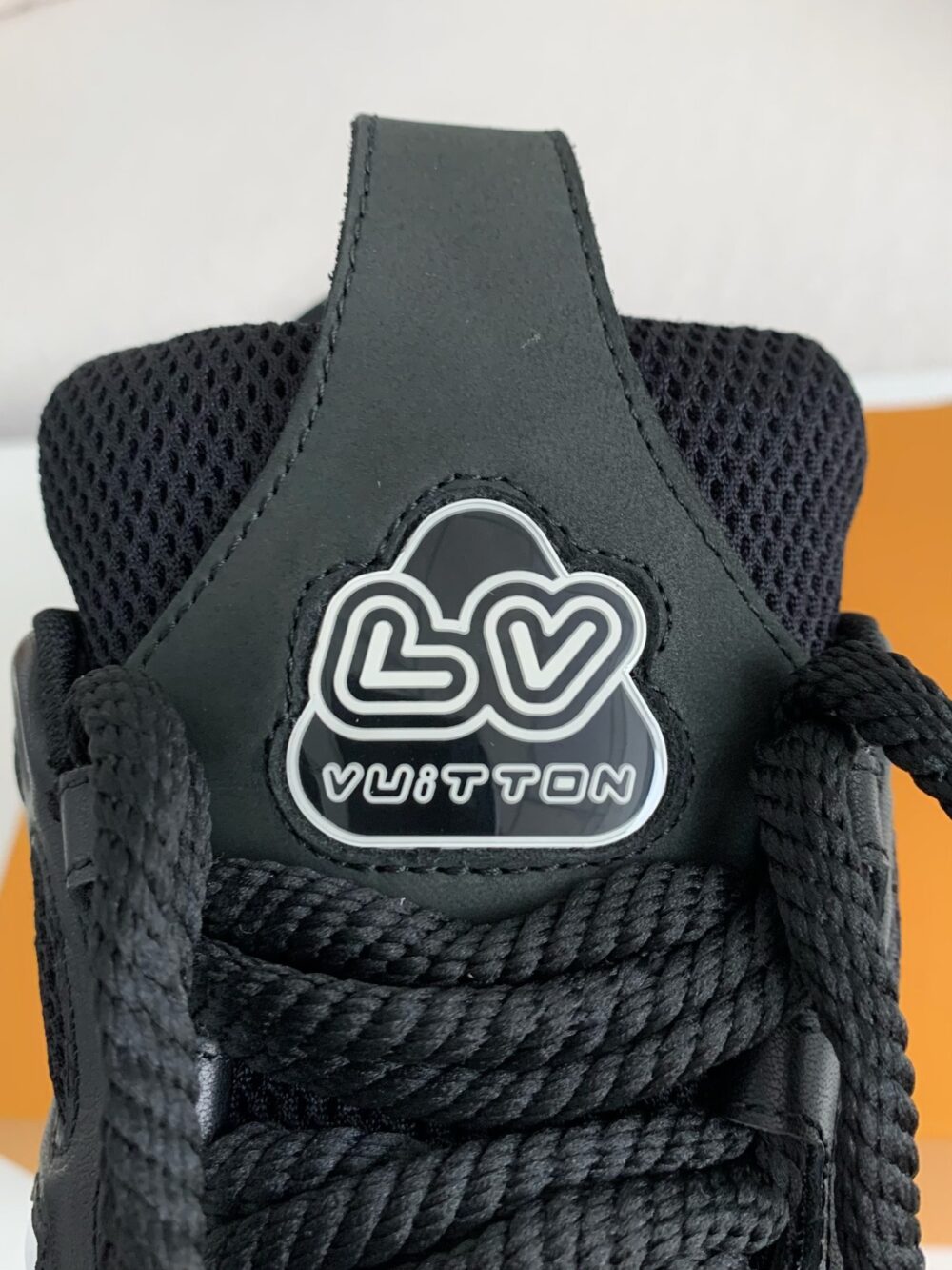 Sneaker