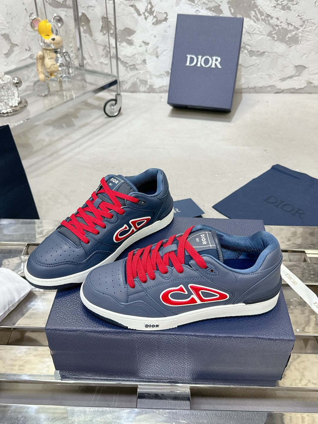 Sneakers